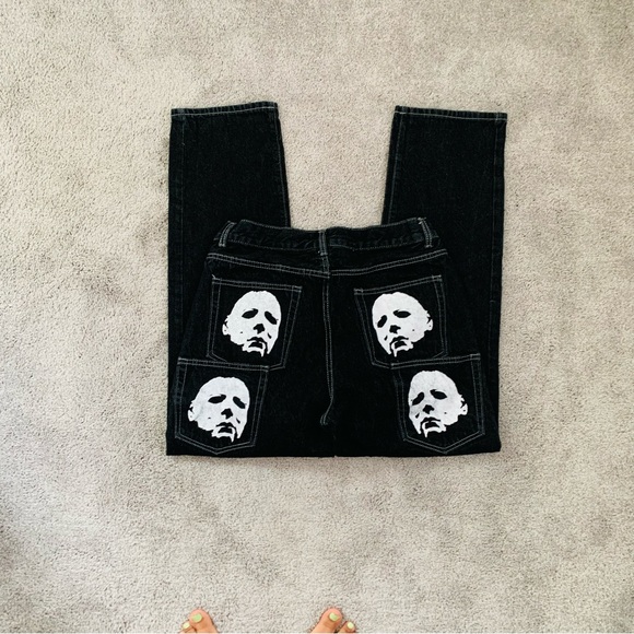 EUC KNOCK KNOCK BAT MICHAEL MYERS JEANS - Picture 3 of 5